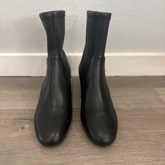 Stuart Weitzman Brand new never worn booties - Picture 4 of 4